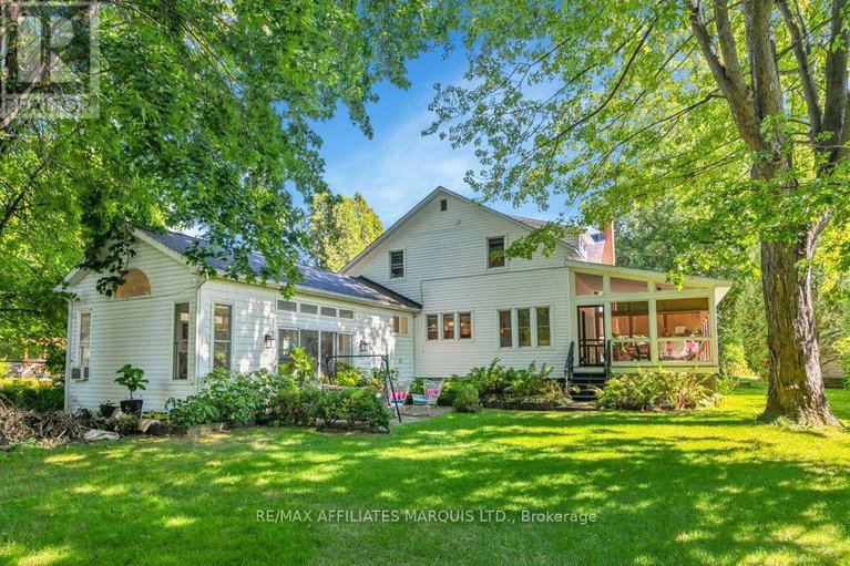 29089623/20369-old-montreal-road/lancaster/south-glengarry/ontario/K0C2C0_21