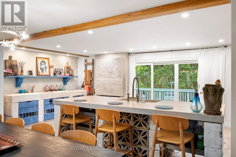 29622529/33-rutherford-crescent/beaverbrook/ottawa/ontario/K2K1N1_14