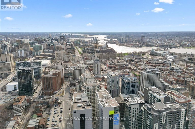 29646330/2107-242-rideau-street/sandy-hill/ottawa/ontario/K1N0B7_27