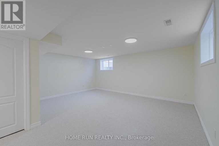 28817994/1576-carronbridge-circle/emerald-meadowstrailwest/ottawa/ontario/K2M0G5_46