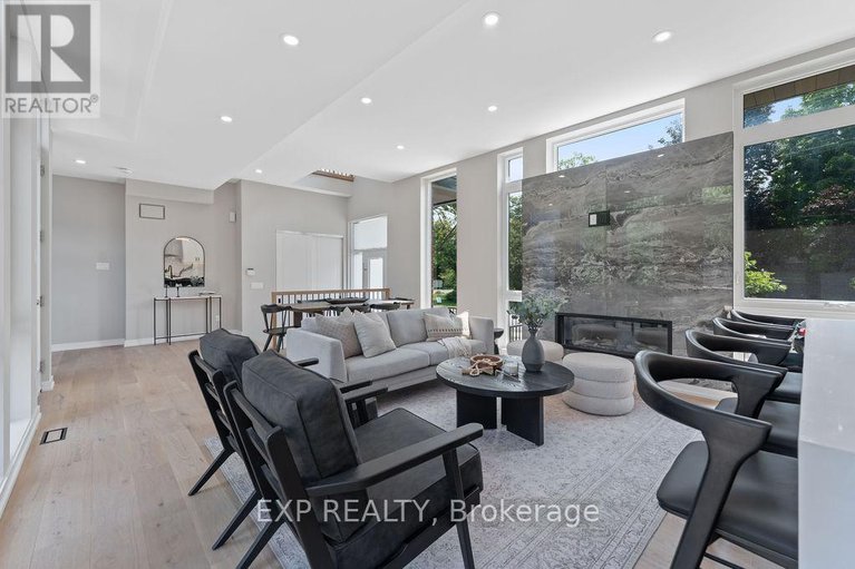 28720772/261-dovercourt-avenue/westborohampton-park/ottawa/ontario/K1Z5P5_12