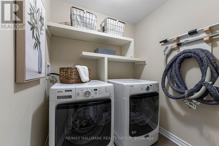 29359977/940-kilbirnie-drive/half-moon-bay/ottawa/ontario/K2J6G2_24