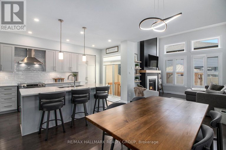 28862057/754-cairn-crescent/mer-bleuebradley-estatesanderson-park/ottawa/ontario/K1W0P4_19