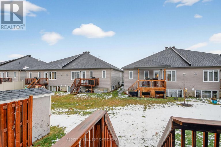 29201678/355-twilight-avenue/village-of-russell/russell/ontario/K4R0E3_30