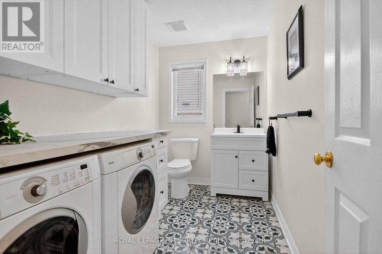 29472041/161-longshire-circle/longfields/ottawa/ontario/K2J4L2_36