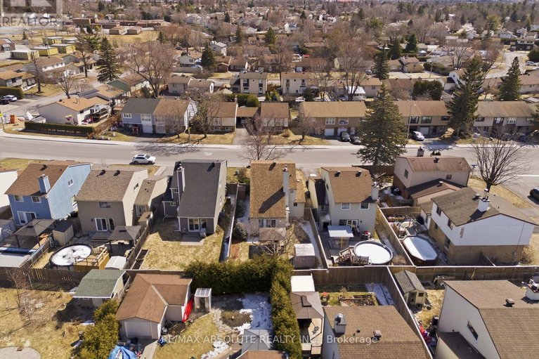 29579174/1594-st-georges-street/bilberry-creekqueenswood-heights/ottawa/ontario/K1E2M9_36