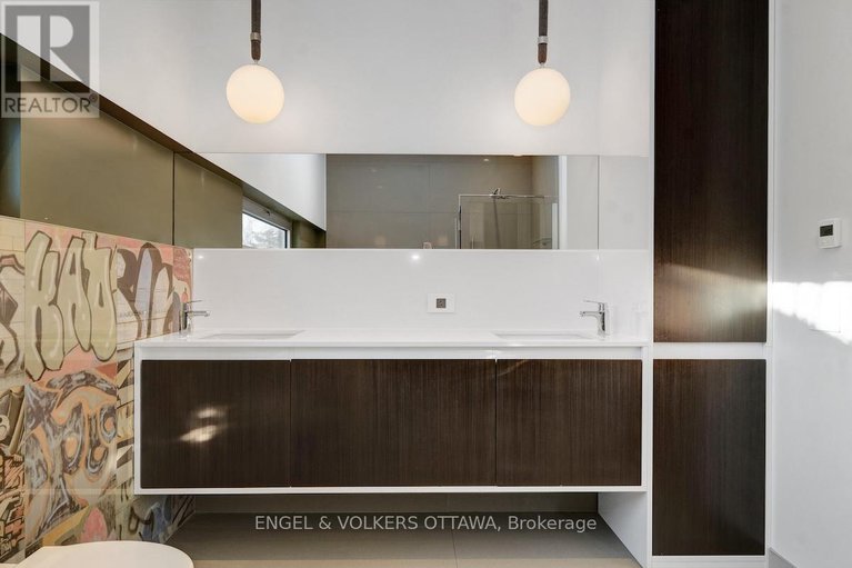 29341028/608-byron-avenue/mckellarhighland/ottawa/ontario/K2A0E5_37