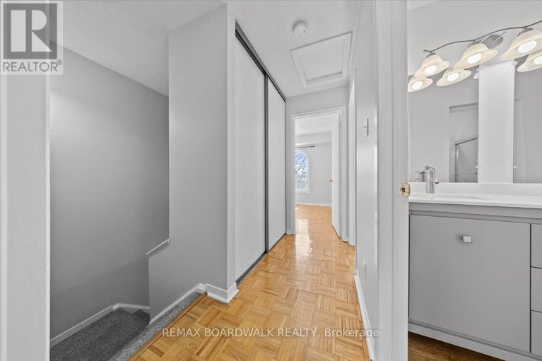 29445162/1513-thurlow-street/fallingbrookridgemount/ottawa/ontario/K4A2K9_55