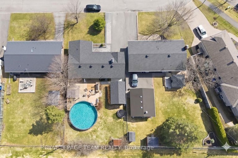 29651251/185-lacroix-avenue/bilberry-creekqueenswood-heights/ottawa/ontario/K1E1K2_35