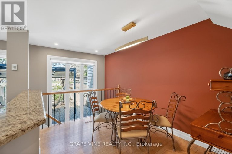 29672102/142-college-circle/castle-heights/ottawa/ontario/K1K4S1_17