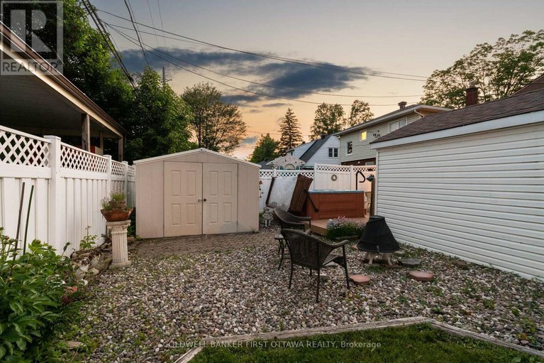 28466131/2024-corry-street/elmvale-acres/ottawa/ontario/K1G2M5_39