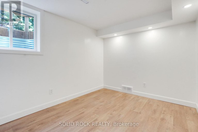28538691/1135-maybank-street/parkway-park/ottawa/ontario/K2C2W7_38