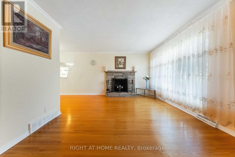 29245177/2221-circle-place/elmvale-acresurbandale/ottawa/ontario/K1G3E2_5