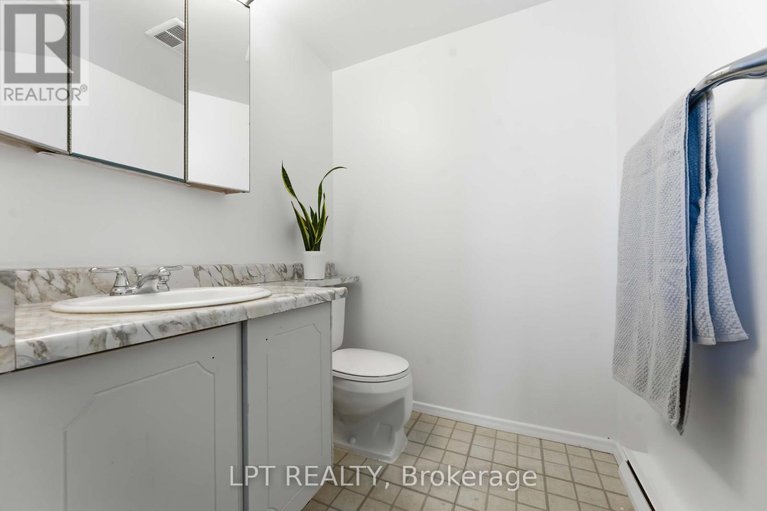 29432294/314-555-brittany-drive/viscount-alexander-park/ottawa/ontario/K1K4C5_18