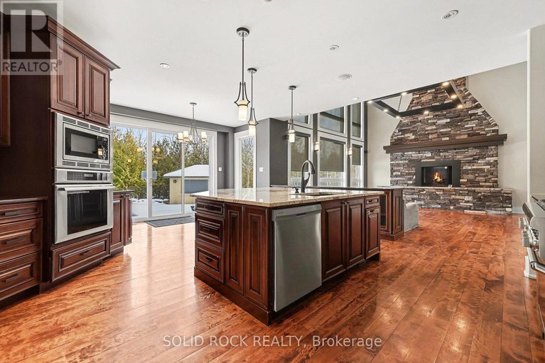 29234459/130-ironstone-court/remainder-of-stittsville-area/ottawa/ontario/K2S0L4_14