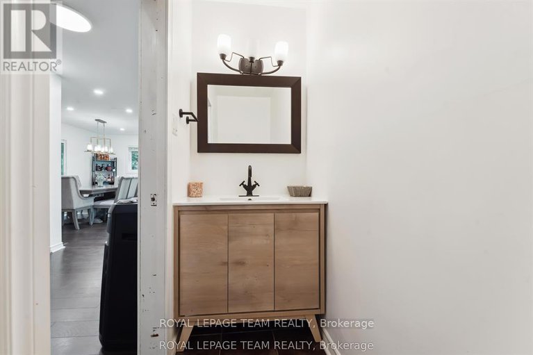 29394022/2353-georgina-drive/whitehaven/ottawa/ontario/K2B7M6_10