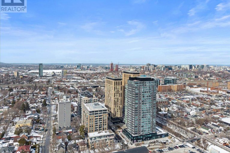 29441462/2308-105-champagne-avenue-s/west-centre-town/ottawa/ontario/K1S4P3_37