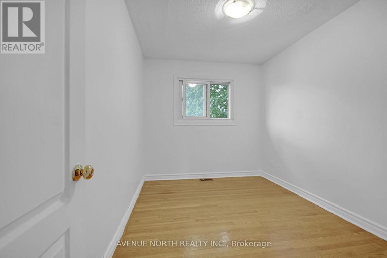 28770167/1254-heron-road/ridgemont/ottawa/ontario/K1V6A9_17