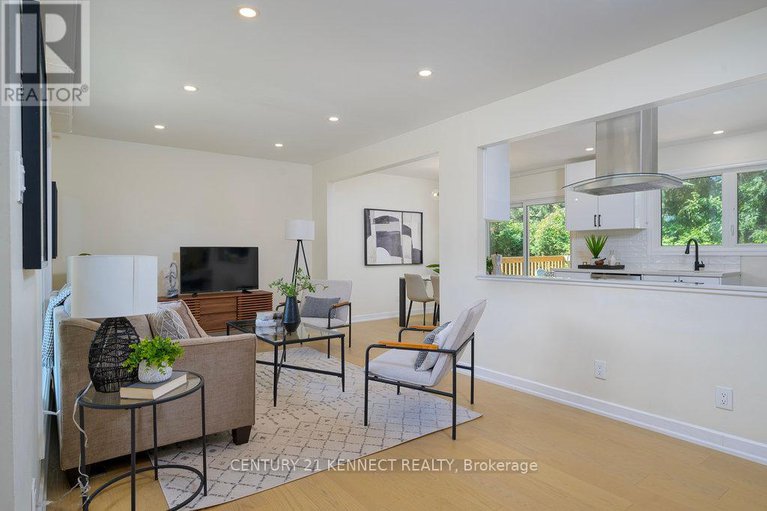 28656058/1666-fisher-avenue/borden-farmstewart-farmcarleton-heightsparkwood-hills/ottawa/ontario/K2C1X7_4
