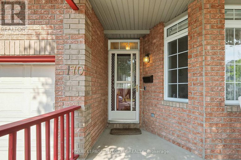 28862059/170-grandpark-circle/hunt-club-park/ottawa/ontario/K1G6R5_4