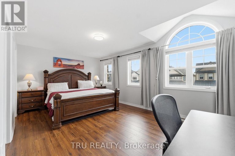 29605925/344-sweetclover-way/avalon-west/ottawa/ontario/K4A1E6_23