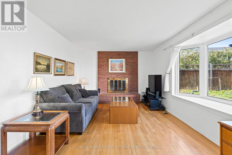 28315563/16-denewood-crescent/pineglencountry-place/ottawa/ontario/K2E7G5_13
