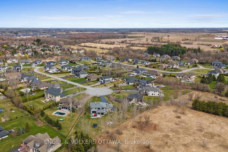 29307178/532-leimerk-court/manotick-village-manotick-estates/ottawa/ontario/K4M0E8_48