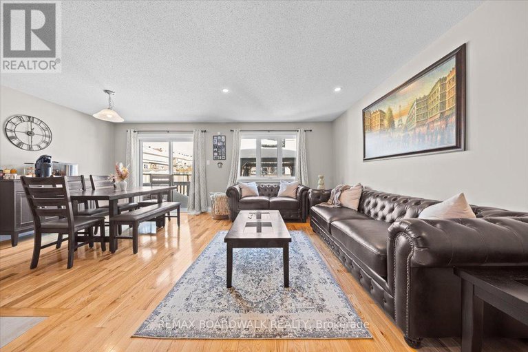 29414460/2424-marble-crescent/town-of-rockland/clarence-rockland/ontario/K4K1P6_20