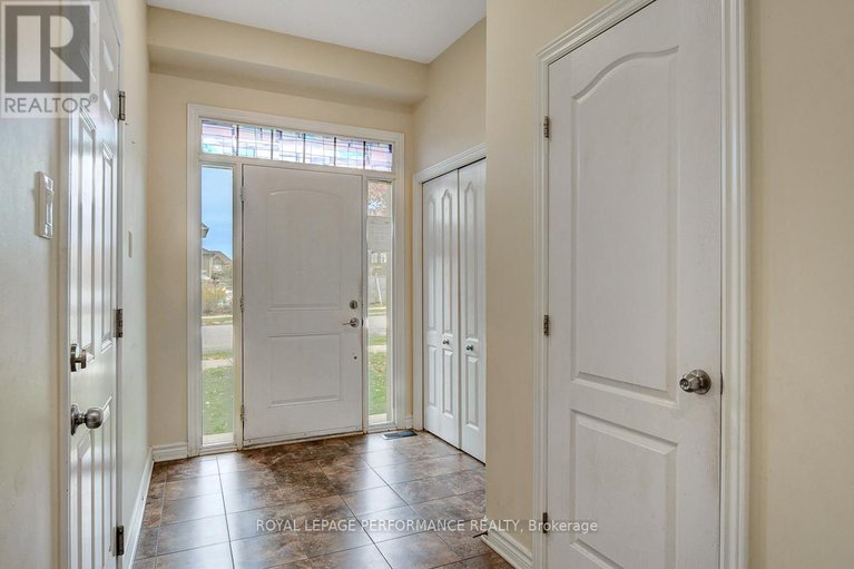 29033404/880-white-alder-avenue/blossom-parkkemp-parkfindlay-creek/ottawa/ontario/K1T0H4_2