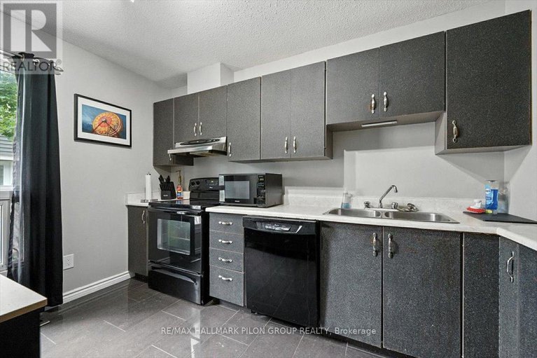28798158/1417-ballard-court/pineview/ottawa/ontario/K1B4Y9_2