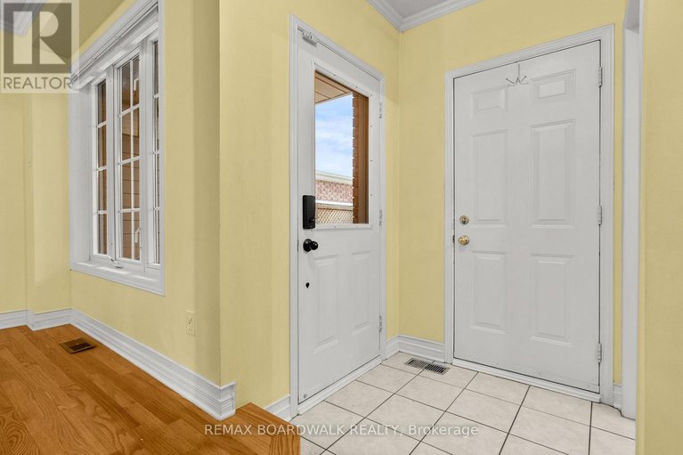 29251894/42-college-circle/castle-heights/ottawa/ontario/K1K4R8_4