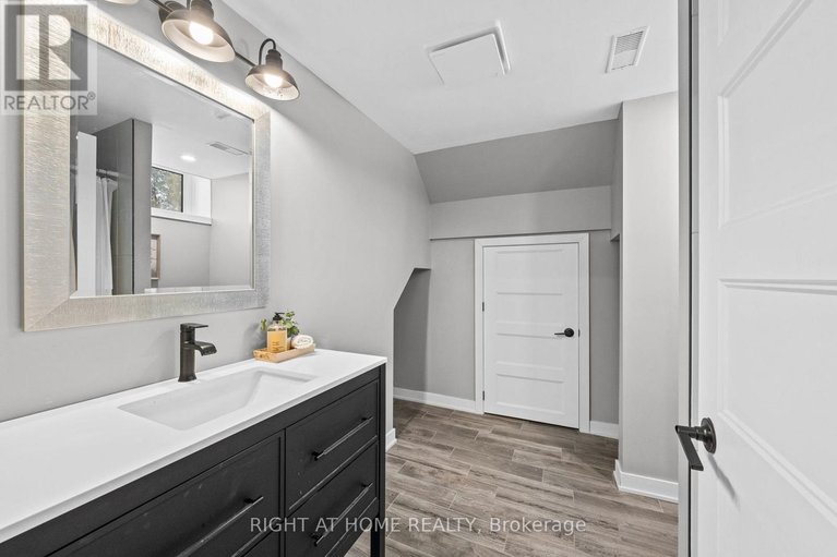 29286946/12-butterfield-road/munster/ottawa/ontario/K0A3P0_60