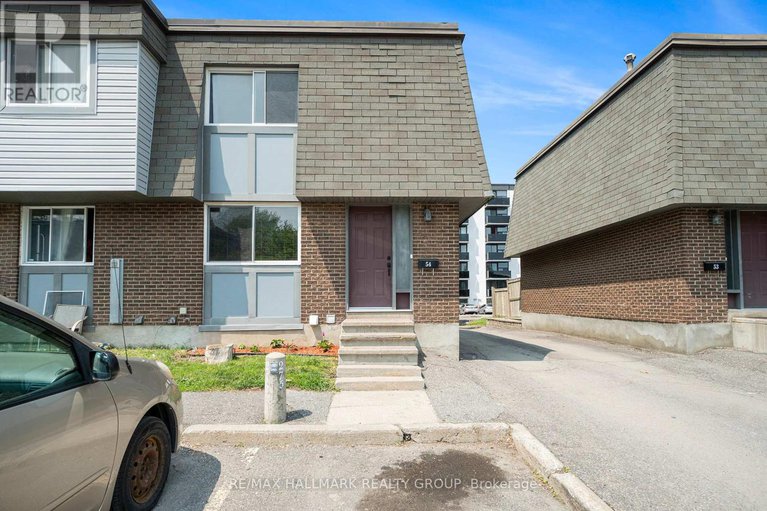 28579284/54-corley-private/heron-gateindustrial-park/ottawa/ontario/K1V8T7_2