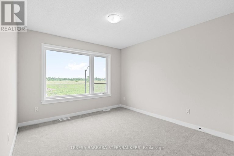 27846095/747-kenny-gordon-avenue-n/riverside-southgloucester-glen/ottawa/ontario/K4M0X9_24