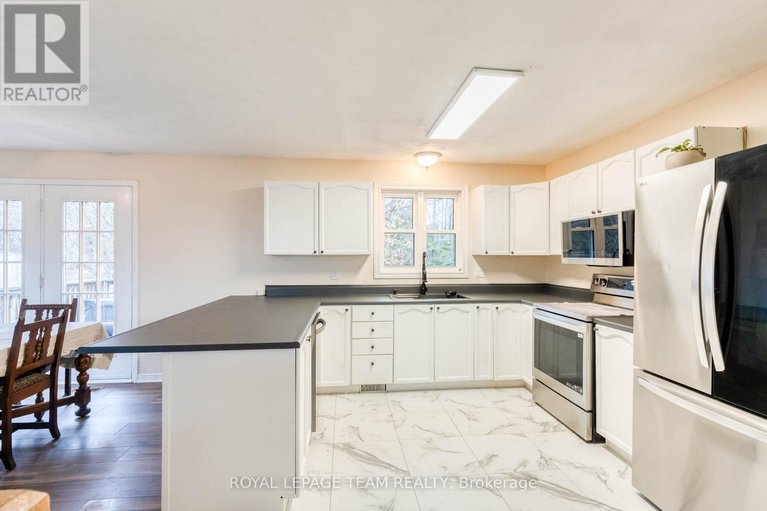 29612401/1255-old-perth-road/mississippi-mills-ramsay-twp/mississippi-mills/ontario/K0A1A0_6