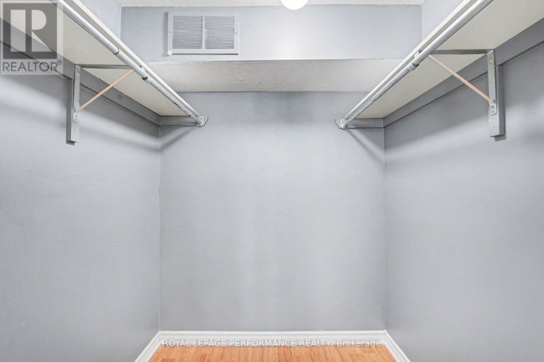 29675873/606-tanguay-court/katimavik/ottawa/ontario/K2L3X3_16