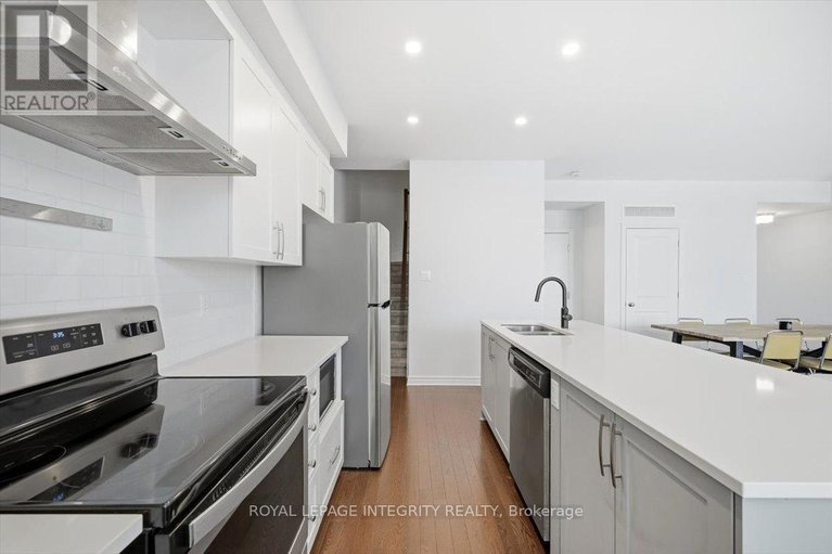 29419871/359-axis-way/mer-bleuebradley-estatesanderson-park/ottawa/ontario/K1W0L7_8