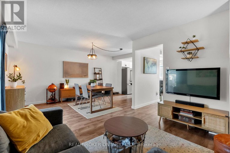 28983719/a-3911-old-richmond-road/arbeatha-park/ottawa/ontario/K2H8T9_10
