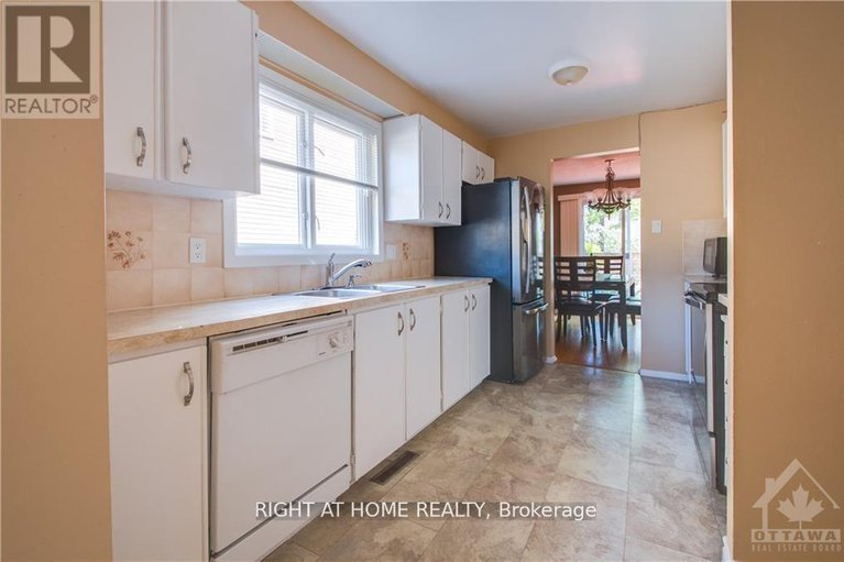 27968976/6078-rivercrest-drive/chapel-hill/ottawa/ontario/K1C5R2_10