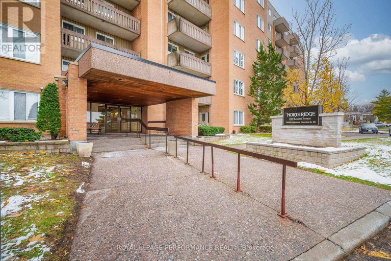 29120637/806-1599-lassiter-terrace/beaconwood/ottawa/ontario/K1J8R6_2