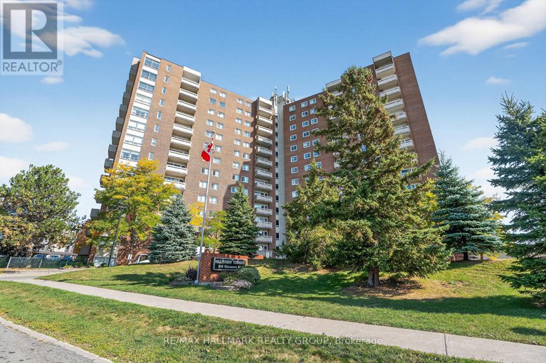 28916284/304-915-elmsmere-road/beacon-hill-south/ottawa/ontario/K1J8H8_1
