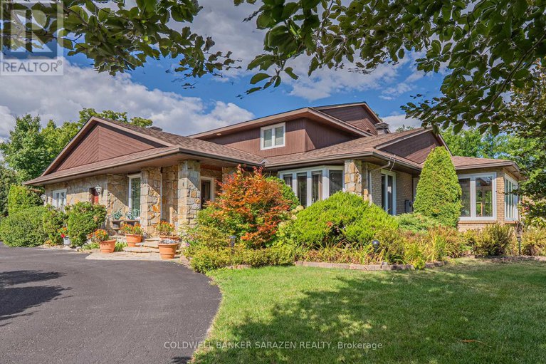 28832273/2-midinah-gate/cedar-hillorchard-estates/ottawa/ontario/K2R1B7_1