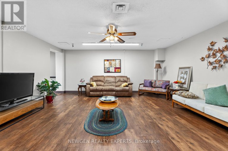 28969103/915-1505-baseline-road/copeland-park/ottawa/ontario/K2C3L4_21