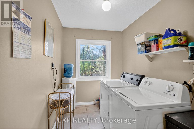 28996962/96-constance-lake-road/kanata-north-east/ottawa/ontario/K2K1X7_20
