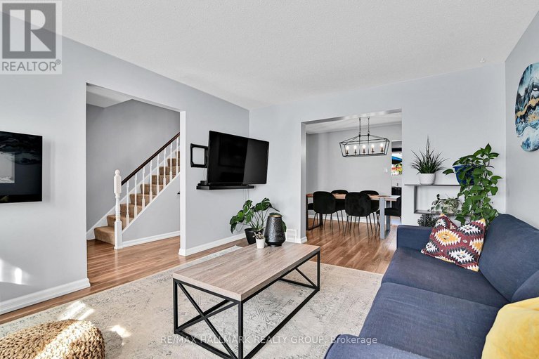 28944785/53-21-midland-crescent/arlington-woods/ottawa/ontario/K2H8P6_5