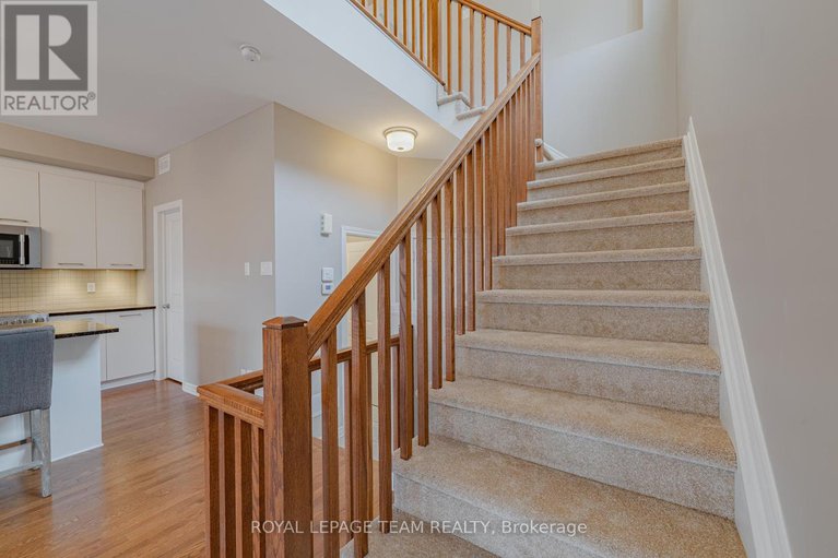 28252866/768-cedar-creek-drive/blossom-parkkemp-parkfindlay-creek/ottawa/ontario/K1T0B2_24