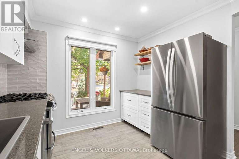 29646084/1540-mimosa-avenue/riverview-park/ottawa/ontario/K1G4C9_7