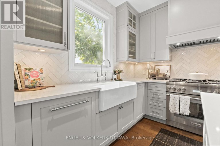28904185/872-iroquois-road/mckellar-heightsglabar-park/ottawa/ontario/K2A3N2_9