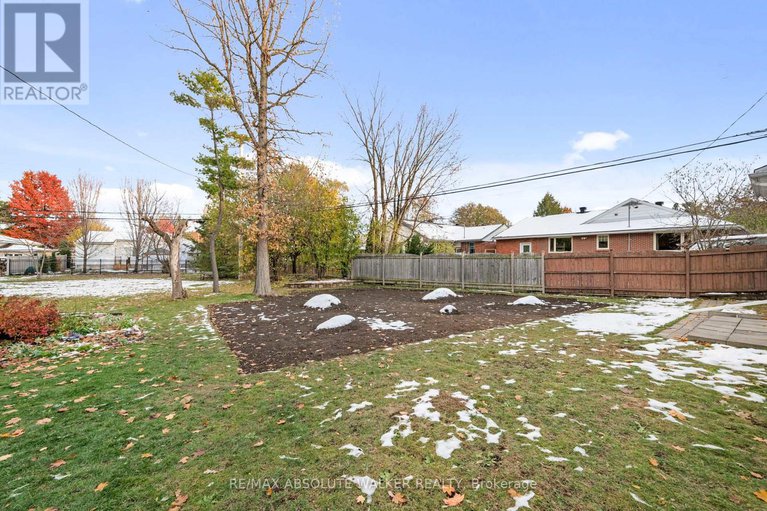 29110851/2243-hillary-avenue/alta-vista/ottawa/ontario/K1H7H7_27