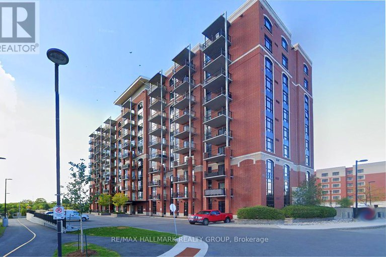 28525899/208-555-anand-private/riverside-park-south/ottawa/ontario/K1V2R7_2